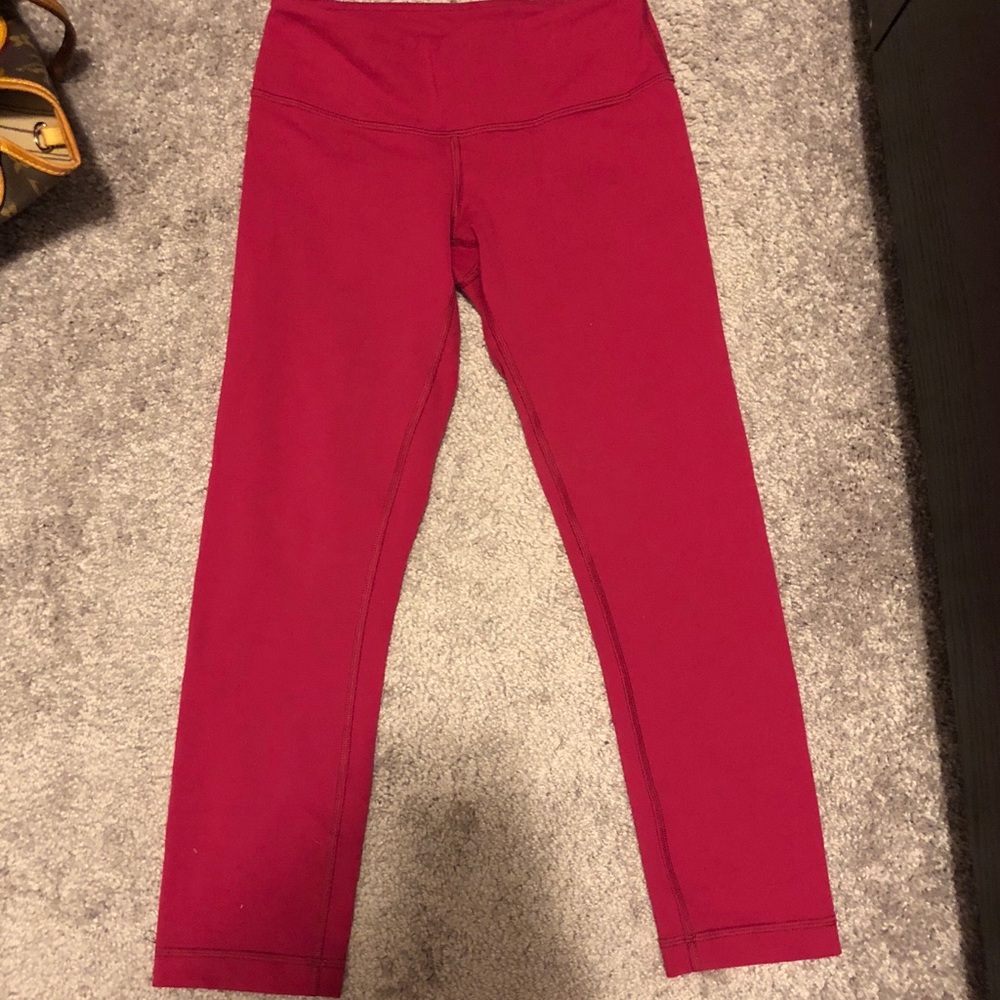 Lululemon Wunder Under Crops